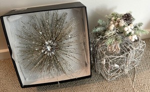 lot 202 image: Deck The Halls Holiday Decor