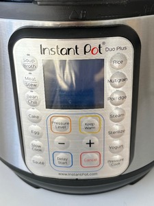 lot 116 image: Instant Pot Electric Pressure Cooker