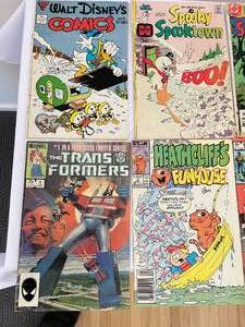 lot 282 image: Eight Vintage Comic Books Including Harvey, Gladstone and Marvel