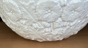 lot 238 image: White Spode Imperial Fancies Bowl