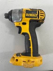lot 50 image: Dewalt DW825 Cordless impact driver