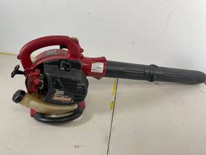 lot 89 image: Craftsman 25 CC Gas Blower