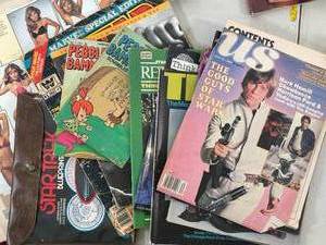 lot 122 image: Magazine bundle Random