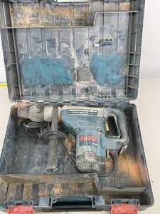 lot 137 image: Bosch Jhammer Drill in case