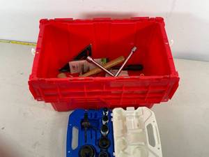 lot 140 image: More Random Tool Box
