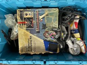 lot 162 image: Automotive anaylising kit and box