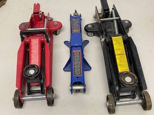 lot 197 image: Jacks in Box As is