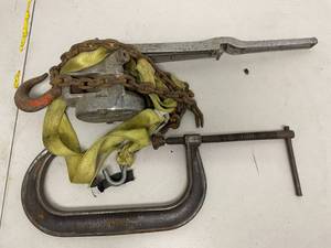lot 233 image: Heavy Metal clamp and hook