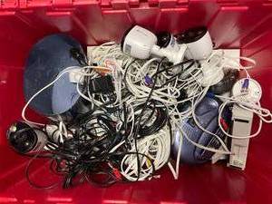 lot 242 image: Cameras and Misc Electronics