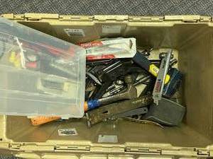lot 270 image: More Toolsv and a Jack