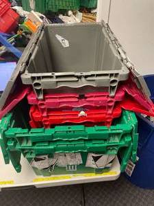 lot 305 image: 2 big 3 smaller boxes