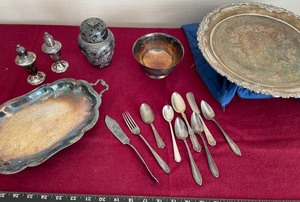lot 337 image: Silver Plated Items