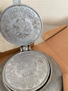 lot 58 image: Vintage Krumkake Iron