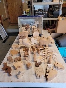 lot 114 image: Carved Animals-birds, piggy bank, cats and many more