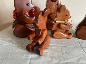 lot 218 image: Bears - Wooden