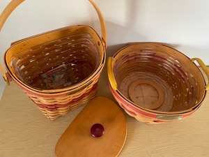 lot 309 image: Longaberger Baskets--Christmas Collection