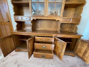 lot 237 image: Wall Unit with Glass Cabinet, Shelves, Drawers and Cabinets