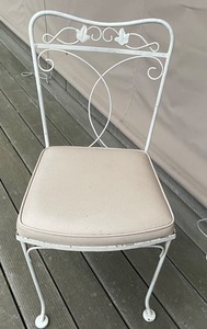 lot 149 image: Patio Table and Chairs