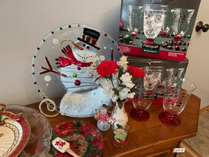 Holiday Party Entertainment with 8 Pfaltzgraff Winterberry Glasses, Fritz and Floyd plate and fabulous serving trays