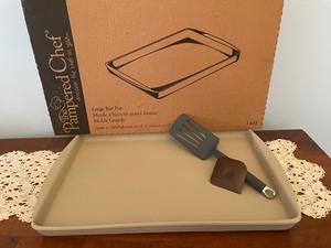 Large Bar Pan from Pampered Chef & Spatula