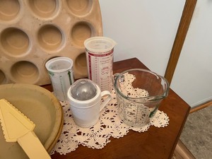 Pampered Chef Baking Set--Muffin pan, Stone Pie Plates, Celebrate Plate & Measuring Cups