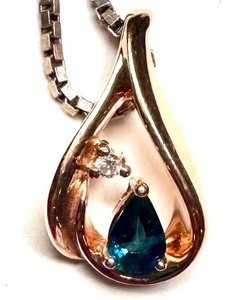 Stunning Sapphire Teardrop Jewelry Set with 14ct Gold Earrings