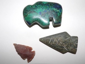 lot 9 image: Arrowheads and Stone Buffalo
