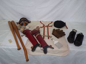 lot 19 image: Authentic Vintage Minnesota Amateur Baseball Catcher Uniform Full Set