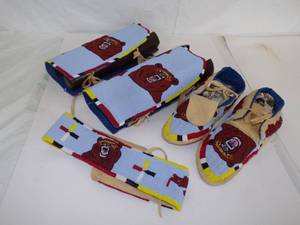 lot 38 image: Native American Beaded Shoes, Belt, Puttee (Legwraps)