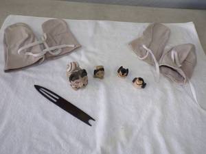 lot 76 image: Handcrafted Penguin and Sled dogs and Sleddog Booties