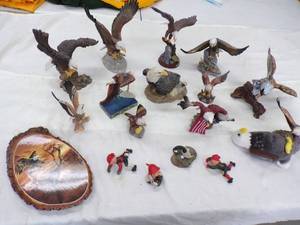 lot 92 image: Lot of Bald Eagle Figurines