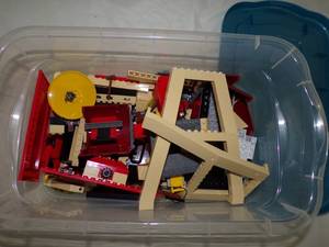 lot 146 image: Legos  in Tote
