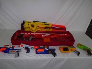 lot 154 image: Nerf Gun Lot with Case