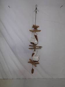 lot 165 image: Hand Carved Pelican Wind Chime