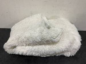 lot 225 image: White Faux Fur Area Rug, Measures 70 x 54