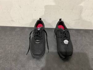 lot 289 image: USED Skechers Ava Womens Black Soft Toe MaxTrax Slip Resistant Low Athletic SIZE 8.5