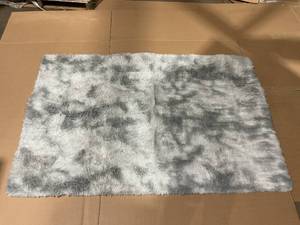 lot 144 image: White and Grey Area Rug