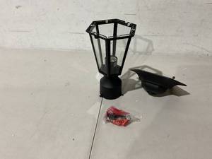 lot 427 image: 1 Light Outdoor Post Light