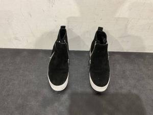 lot 386 image: Steve Madden Wedgie Sneaker (Womens) SIZE 7