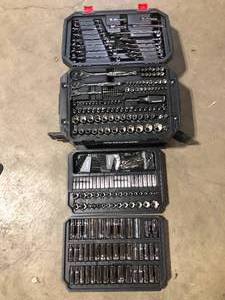 lot 11 image: Husky Mechanics Tool Set (290-Piece) Customer Returns See Pictures