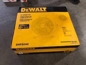 lot 25 image: DEWALT 20 in. 3-Speed Heavy-Duty Drum Fan with 6 ft. Power Cord Customer Returns See Pictures