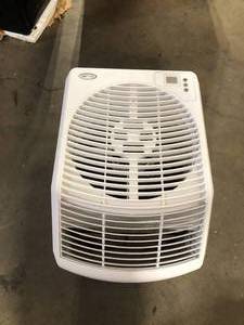 lot 28 image: AIRCARE 6-Gal. Evaporative Humidifier for 2700 sq. ft. Customer Returns See Pictures