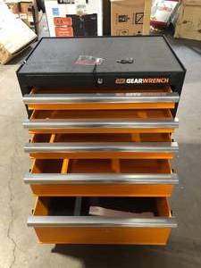 lot 42 image: GEARWRENCH 26 in. 5-Drawer GSX Series Rolling Tool Cabinet Customer Returns See Pictures