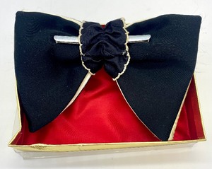 Big Fancy Throwback Bowtie