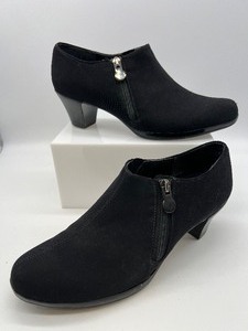 MUNRO Soft Suede Black Ankle Boots - 7.5M