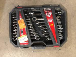 Husky 72-Tooth Ratcheting SAEMM Combination Wrench Set (20-Piece)   Customer Returns See Pictures