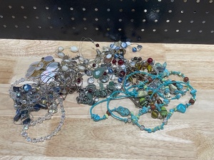 lot 75 image: Necklaces