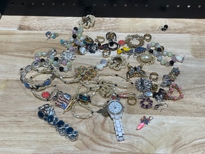 lot 81 image: Watches, Bracelets, Earrings, Necklaces