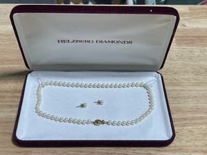 lot 47 image: Pearl Necklace with 18K Gold Clasp, 8K Earrings, 12GP Backs