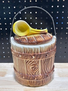 lot 97 image: Cookie Jar